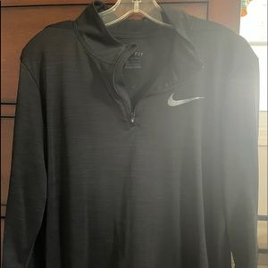 Nike men’s pullover